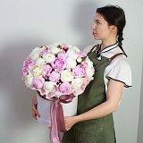Шляпная коробка с 51 пионом — миниатюра 3