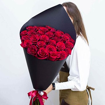 Букет из 25 крупных красных роз Голландия 80 см