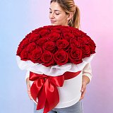 Шляпная коробка с 51 розой Голландия
