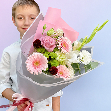Букет с герберами и гладиолусами