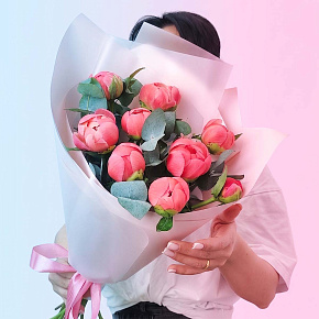 Букет из 9 пионов "Корал Шарм"