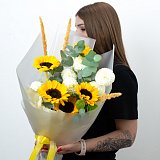 Букет с подсолнухами и георгинами — миниатюра 3