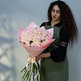 Букет из 39 роз "Свит Ревиваль" 60 см — миниатюра 2