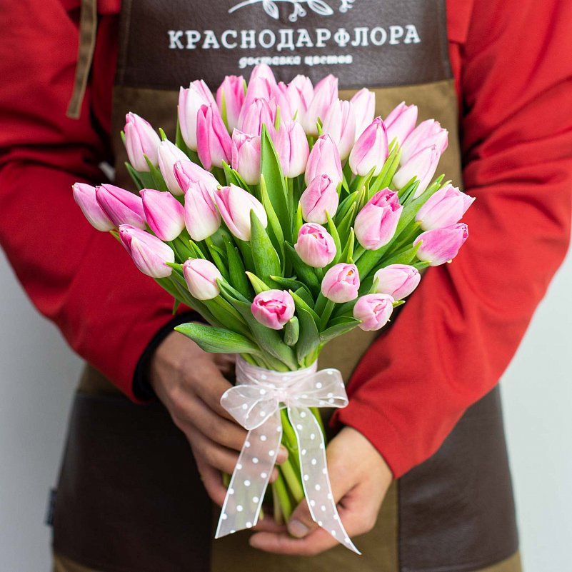 Букет из 39 розовых тюльпанов
