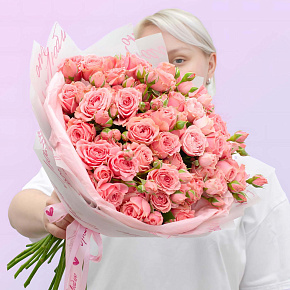 Букет из 19 пионовидных роз "Спешиал Дайменшенс"