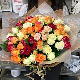 25 кустовых разноцветных роз 50 см — миниатюра 2