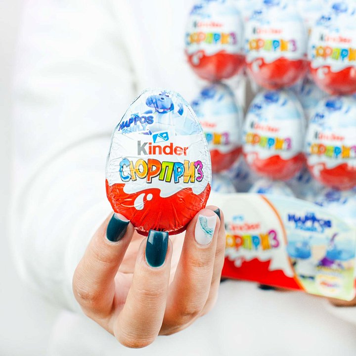 Шоколадное яйцо "Kinder Сюрприз" 1 шт.