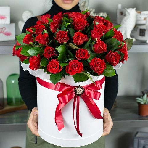 Шляпная коробка из 51 розы "Эль Торро"
