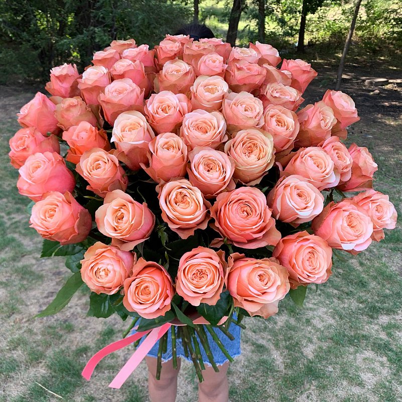 51 Голландская роза "Кахала" 90 см