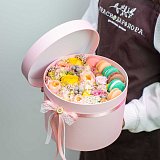 Коробочка с макаронсами "Красивые вкусности" — миниатюра 2