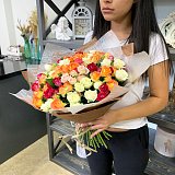 25 кустовых разноцветных роз 50 см — миниатюра 3