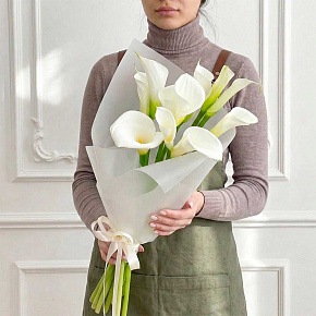 Букет из 9 калл