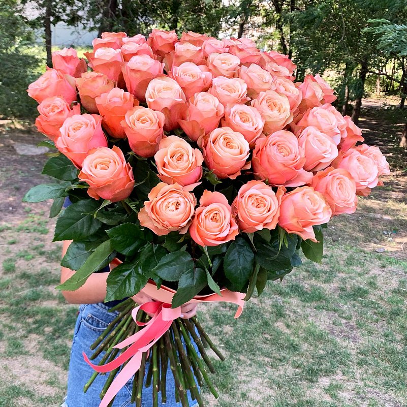 51 Голландская роза "Кахала" 90 см