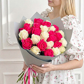 Букет из 25 крупных роз Эквадор 80 см