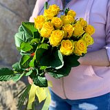 Желтые розы Россия 60 см поштучно