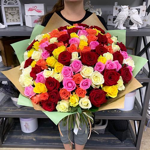 101 разноцветная роза 60 см