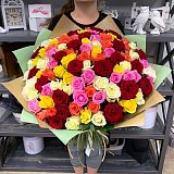 101 разноцветная роза 60 см