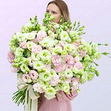 51 фисташковая и розовая эустома
